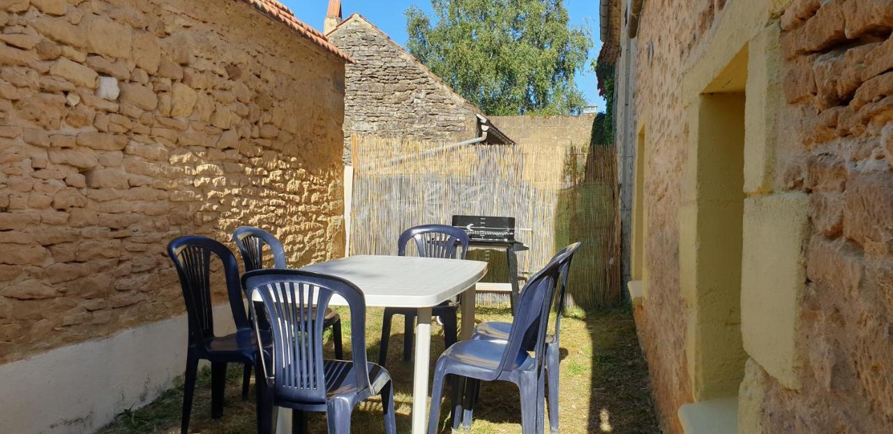 Petite Maison En Pierre Au Coeur Du Perigord Noir Proche De Sarlat Et Rocamadour Salignac Eyvigues Exterior foto
