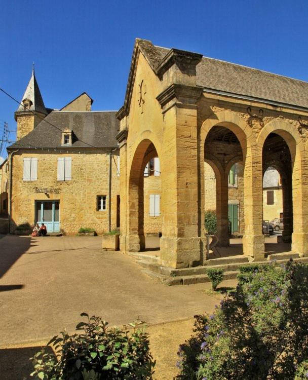 Petite Maison En Pierre Au Coeur Du Perigord Noir Proche De Sarlat Et Rocamadour Salignac Eyvigues Exterior foto