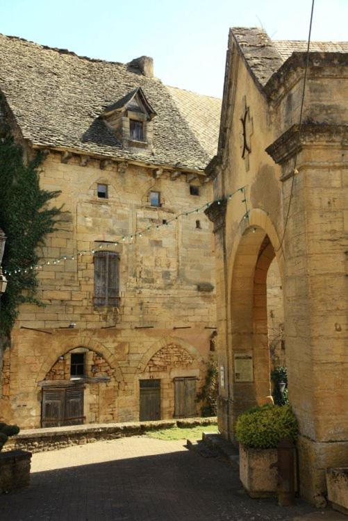Petite Maison En Pierre Au Coeur Du Perigord Noir Proche De Sarlat Et Rocamadour Salignac Eyvigues Exterior foto